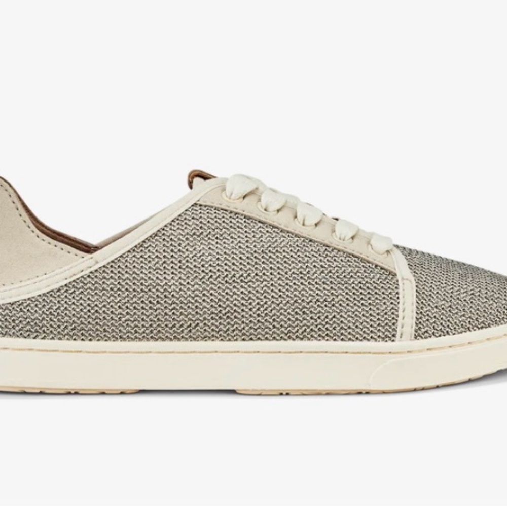 OluKai Women's Peheau LI  Canvas Sneakers with Box 8.5 EUC tan Tapa